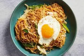 Hình ảnh Mì xào trứng tôm