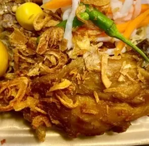 Hình ảnh Xôi xá xíu thêm trứng non
