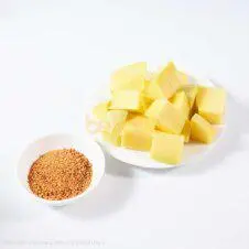 Hình ảnh Thơm Xoài cắt sẵn chấm muối 400g muối nhà làm