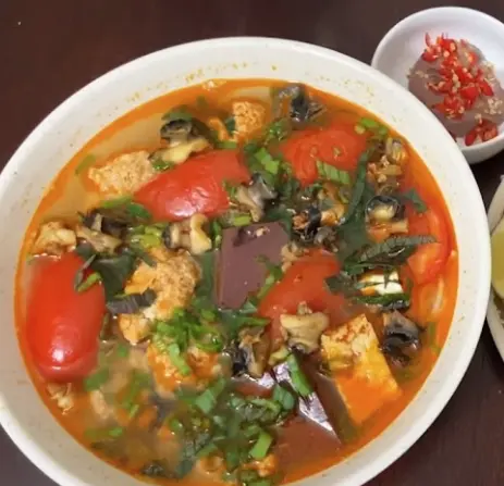 Hình ảnh Canh bún cua đặc biệt