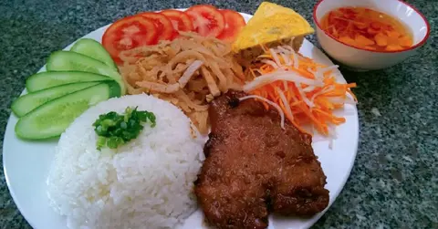 Hình ảnh Cơm tấm sườn bì chả