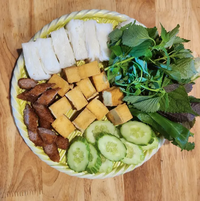 Hình ảnh Bún đậu nem chua rán