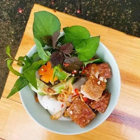 Hình ảnh Bánh ướt heo quay