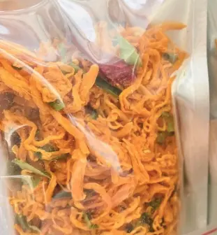 Hình ảnh Khô gà lá chanh - bịch nhỏ