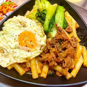 Hình ảnh Nui xào bò trứng