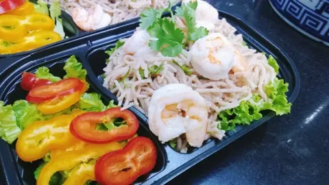 Hình ảnh Bún lức trộn tôm