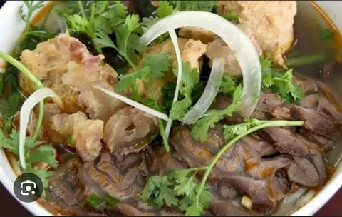 Hình ảnh Bún bò nạm gân