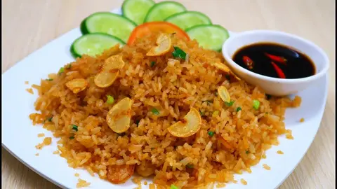 Hình ảnh Cơm chiên tỏi