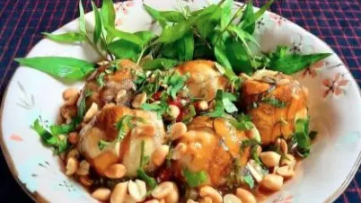Hình ảnh Trứng vịt lộn xào tỏi - rau muống/2 trứng 