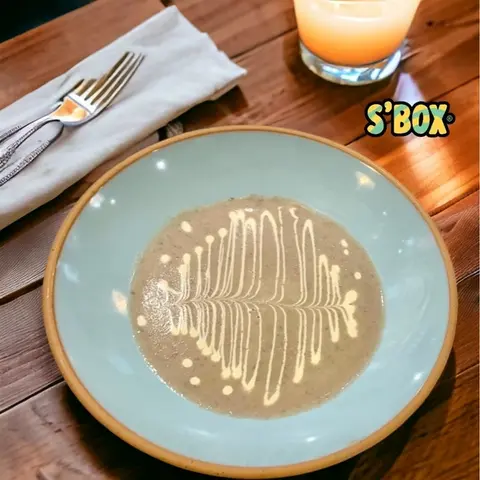 Hình ảnh Súp nấm kem tươi kèm crouton
