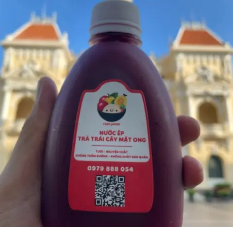 Hình ảnh Nước ép táo - dền - cà rốt