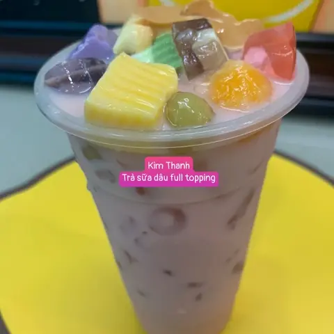 Hình ảnh Trà sữa dâu full topping 