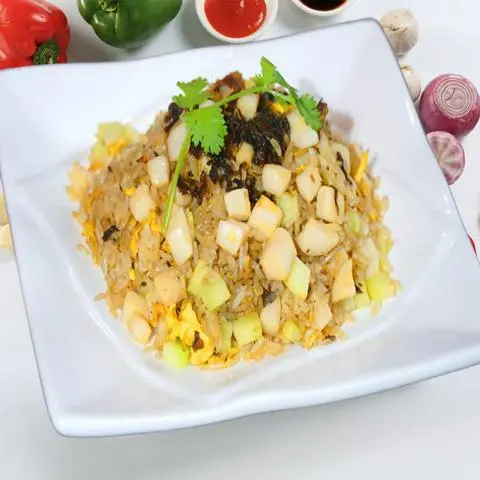 Hình ảnh Cơm sò điệp cải ô liu