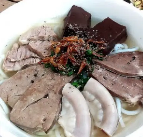 Hình ảnh Bánh canh tim +lưỡi +huyết