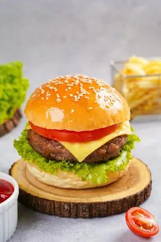 Hình ảnh Burger bò phô mai