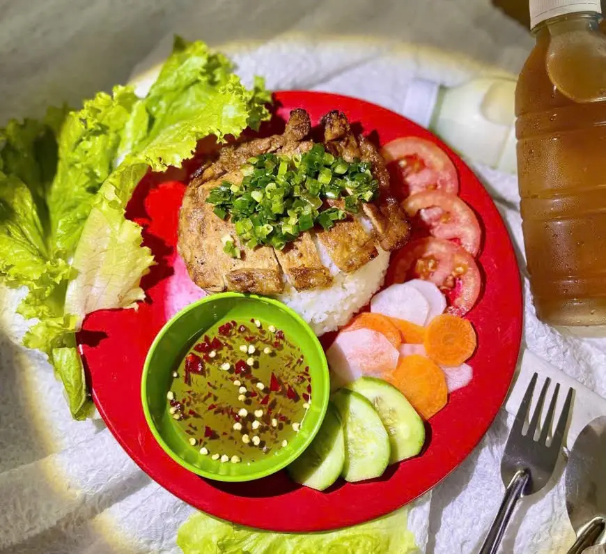 Hình ảnh Cơm Tấm Sườn Nướng Than Hoa