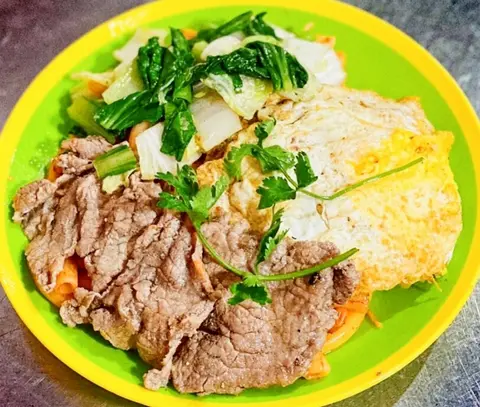 Hình ảnh Cơm chiên dương châu bò trứng