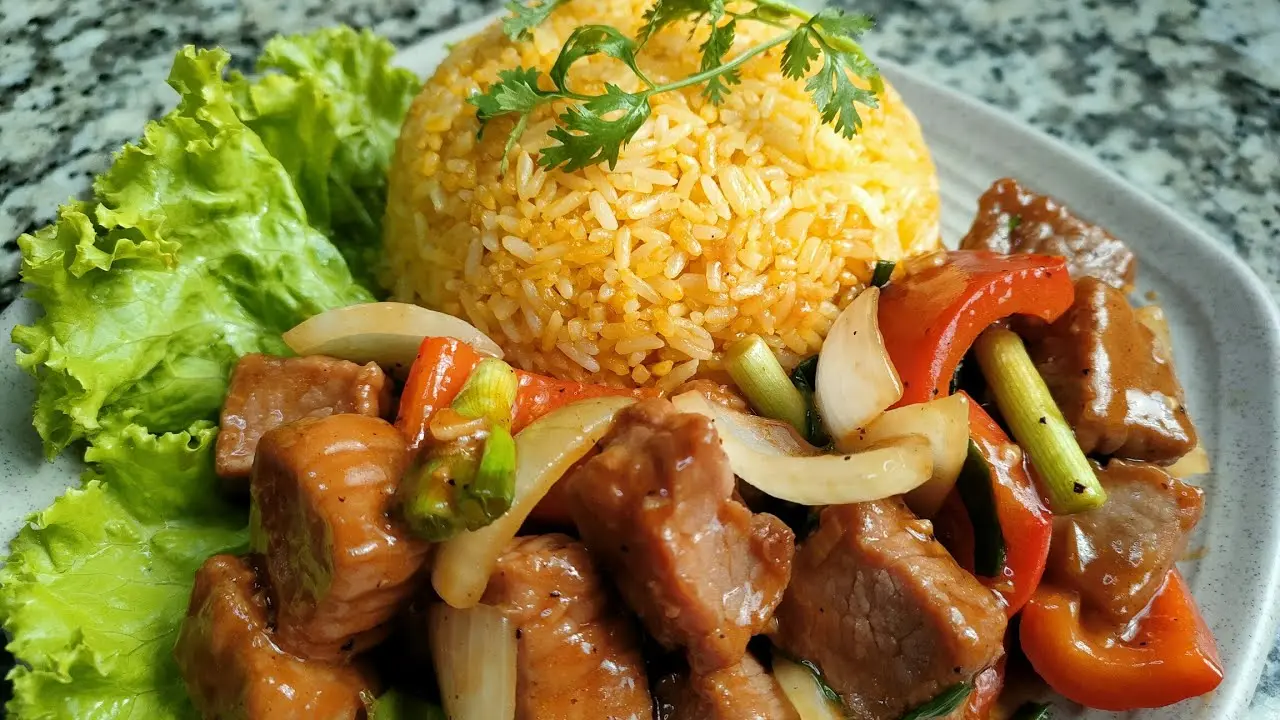 Hình ảnh Cơm xào bò lúc lắc