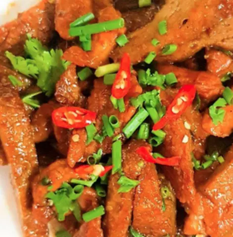 Hình ảnh Cơm ba rọi - Chả cá