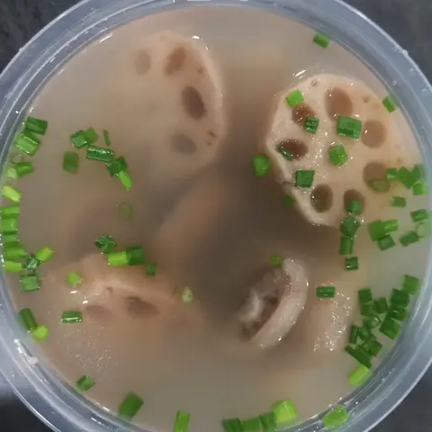 Hình ảnh Bánh canh đuôi heo củ sen