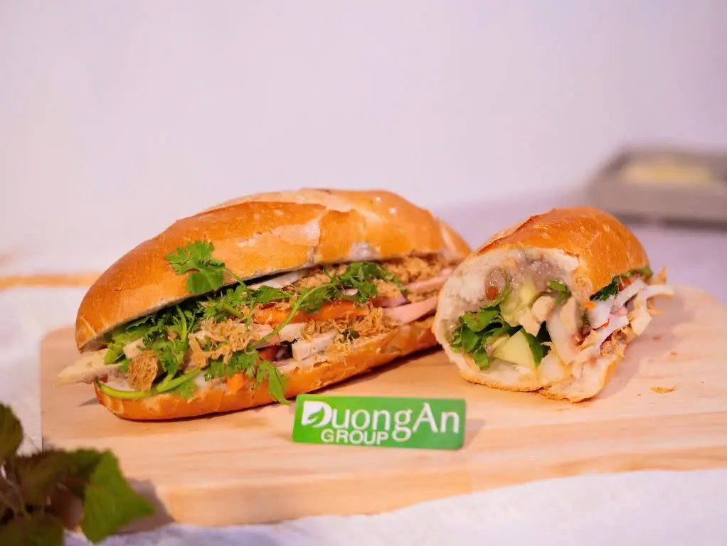 Hình ảnh Bánh Mì Xúc Xích Chay