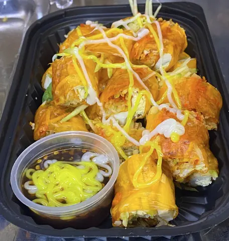 Hình ảnh Bánh tráng cuốn đầy đủ
