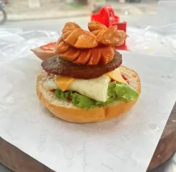Hình ảnh Hamburger bò trứng phô mai