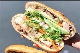 Hình ảnh Bánh mì chả lụa chà bông