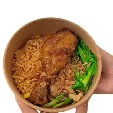 Hình ảnh Mì trộn đùi gà rán