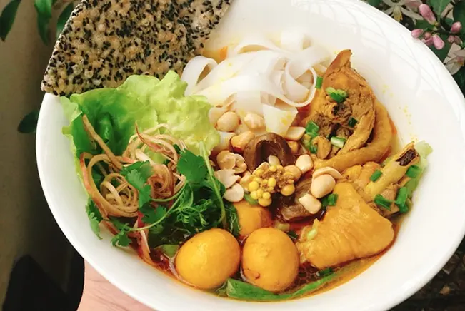 Hình ảnh Mì quảng gà