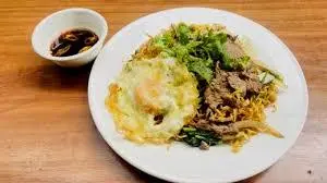 Hình ảnh Mì xào bò trứng