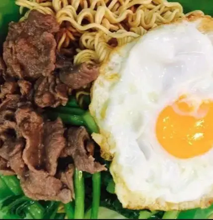Hình ảnh Mì trộn bò trứng