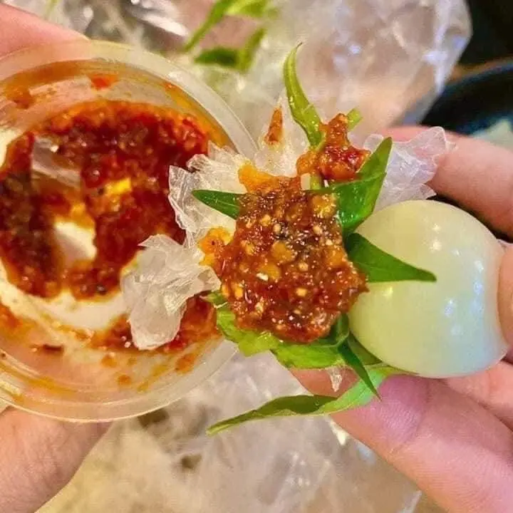 Hình ảnh Bánh Tráng Chấm (trứng cút)