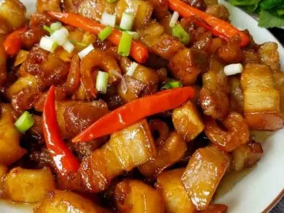 Hình ảnh Cơm thịt kho tiêu