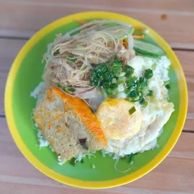 Hình ảnh Cơm bì chả ốp la