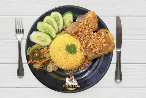 Hình ảnh Cơm má đùi sốt mắm tỏi phi