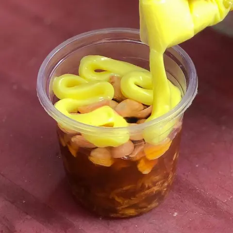 Hình ảnh Bánh tráng chấm me bơ hột gà