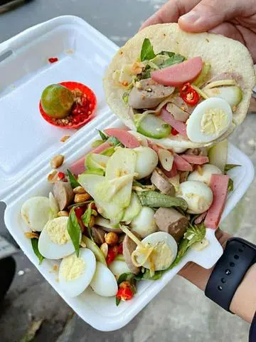 Hình ảnh Chả bò trộn tứ vị - 1 bịch phồng tôm