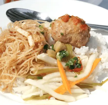 Hình ảnh Cơm bì xíu mại