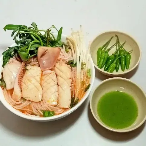 Hình ảnh Bún Thái mực