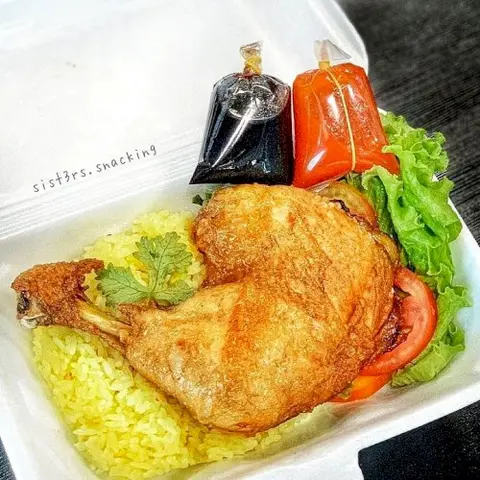 Hình ảnh Cơm Gà Góc Tư Đùi Lớn