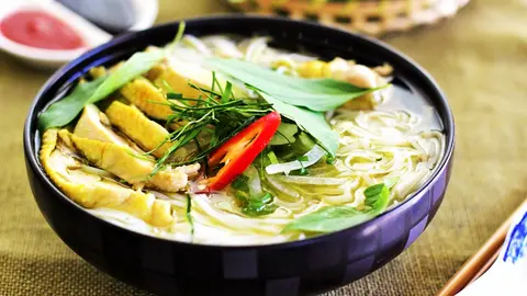 Hình ảnh Phở gà gân