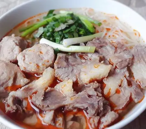Hình ảnh Bún bò sụn chả