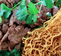 Hình ảnh Mì gói xào thịt bò