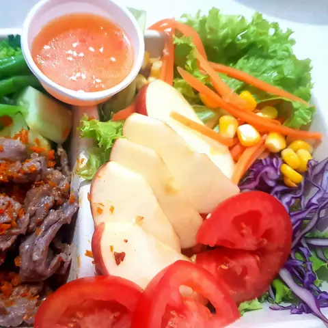 Hình ảnh Salad bò sốt sa tế
