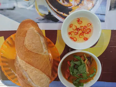 Hình ảnh Phá lấu bánh mì