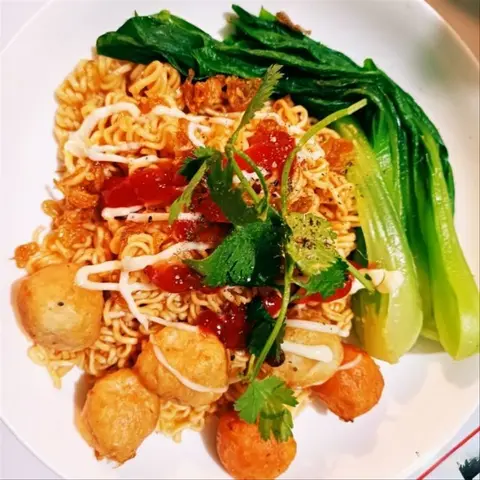 Hình ảnh Mì trộn cá viên