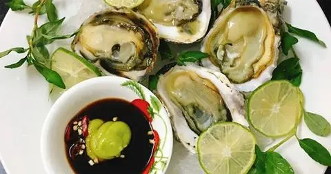Hình ảnh 10 hàu sữa pháp bao béosống wasabi tái chanh 