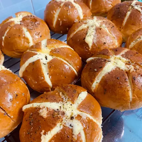 Hình ảnh Bánh mì phô mai bơ tỏi