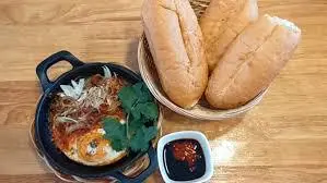 Hình ảnh Bánh mì cá hộp - 1 hộp cá